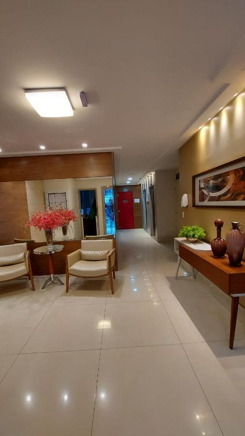 Praia do Morro: Beachfront Apartment with Pool and Wi-Fi Guarapari Exterior photo