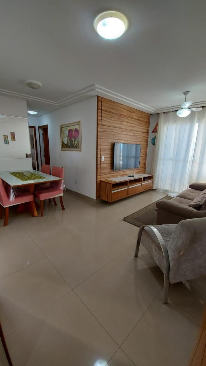 Praia do Morro: Beachfront Apartment with Pool and Wi-Fi Guarapari Exterior photo
