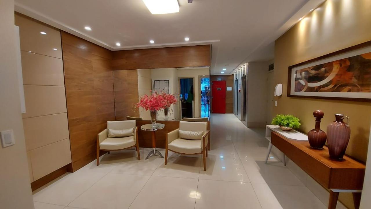 Praia do Morro: Beachfront Apartment with Pool and Wi-Fi Guarapari Exterior photo