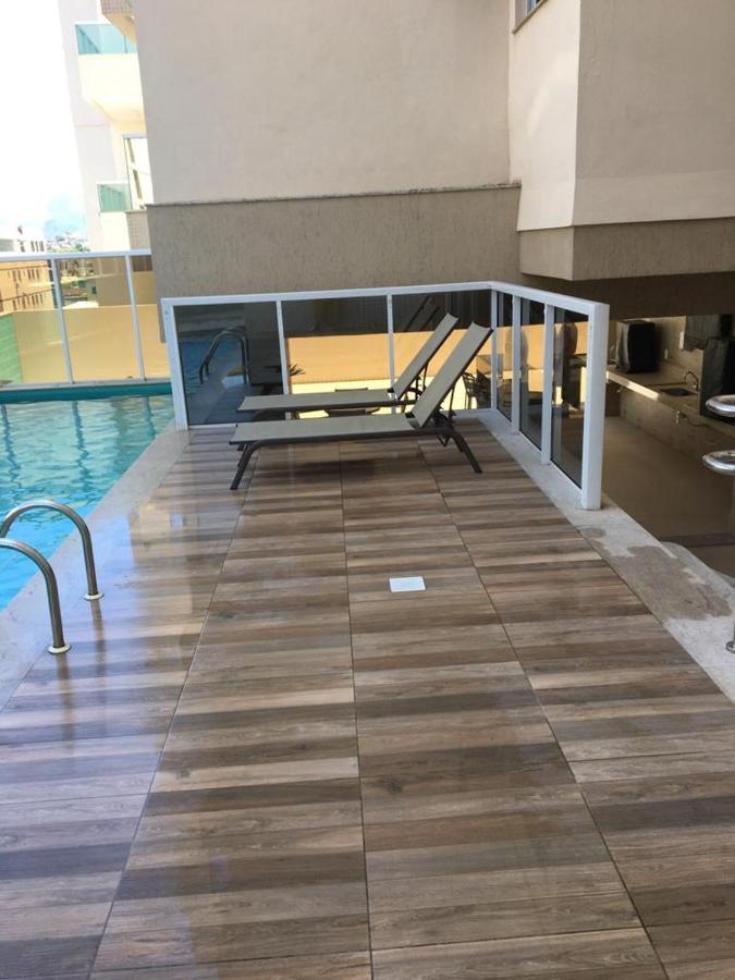 Praia do Morro: Beachfront Apartment with Pool and Wi-Fi Guarapari Exterior photo