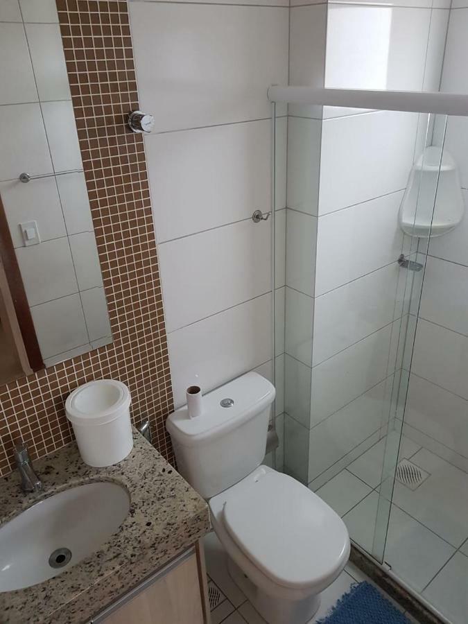 Praia do Morro: Beachfront Apartment with Pool and Wi-Fi Guarapari Exterior photo